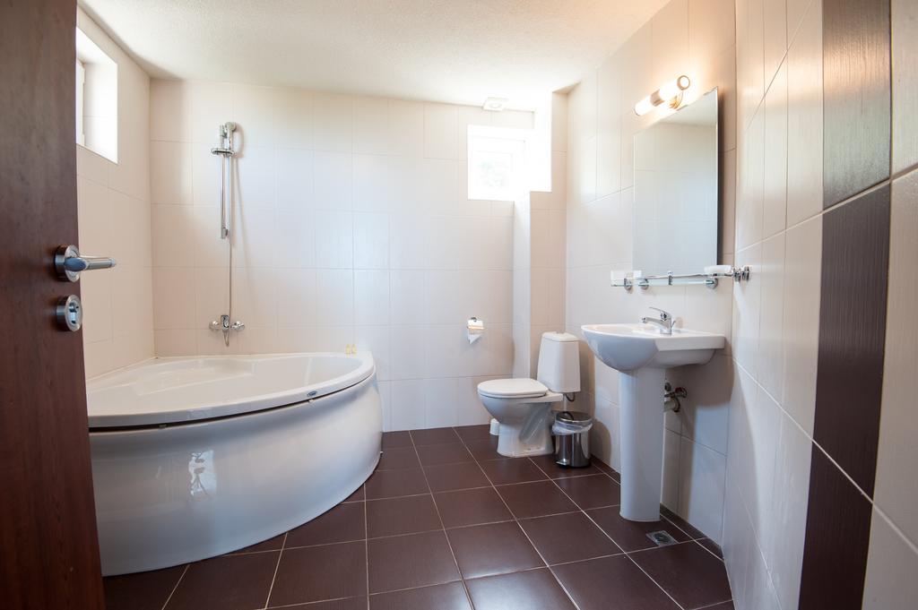 Momchil Villas Balchik Bagian luar foto